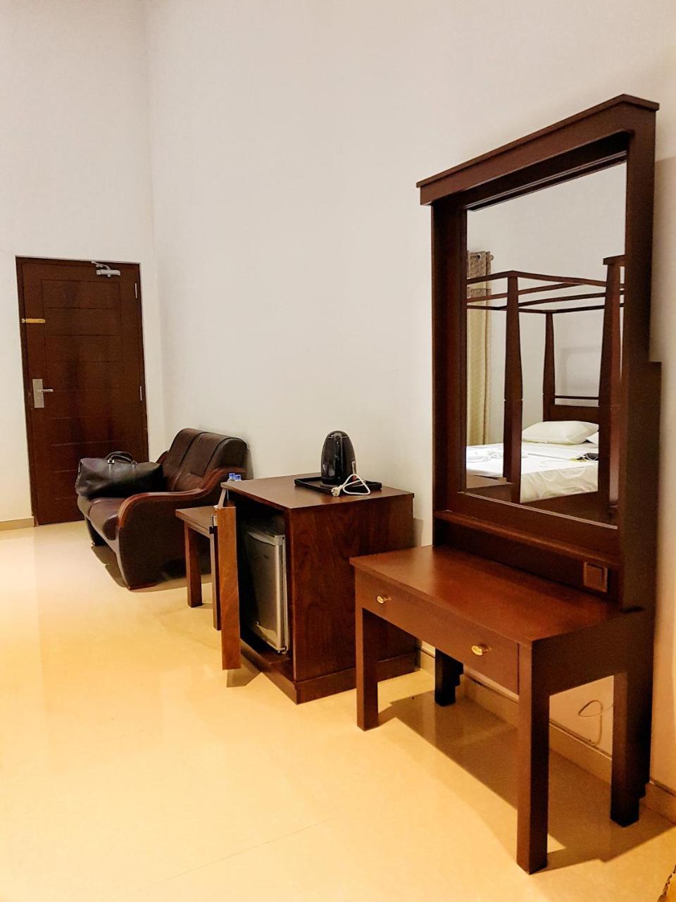 Livinya Holiday Resort Kataragama Luaran gambar