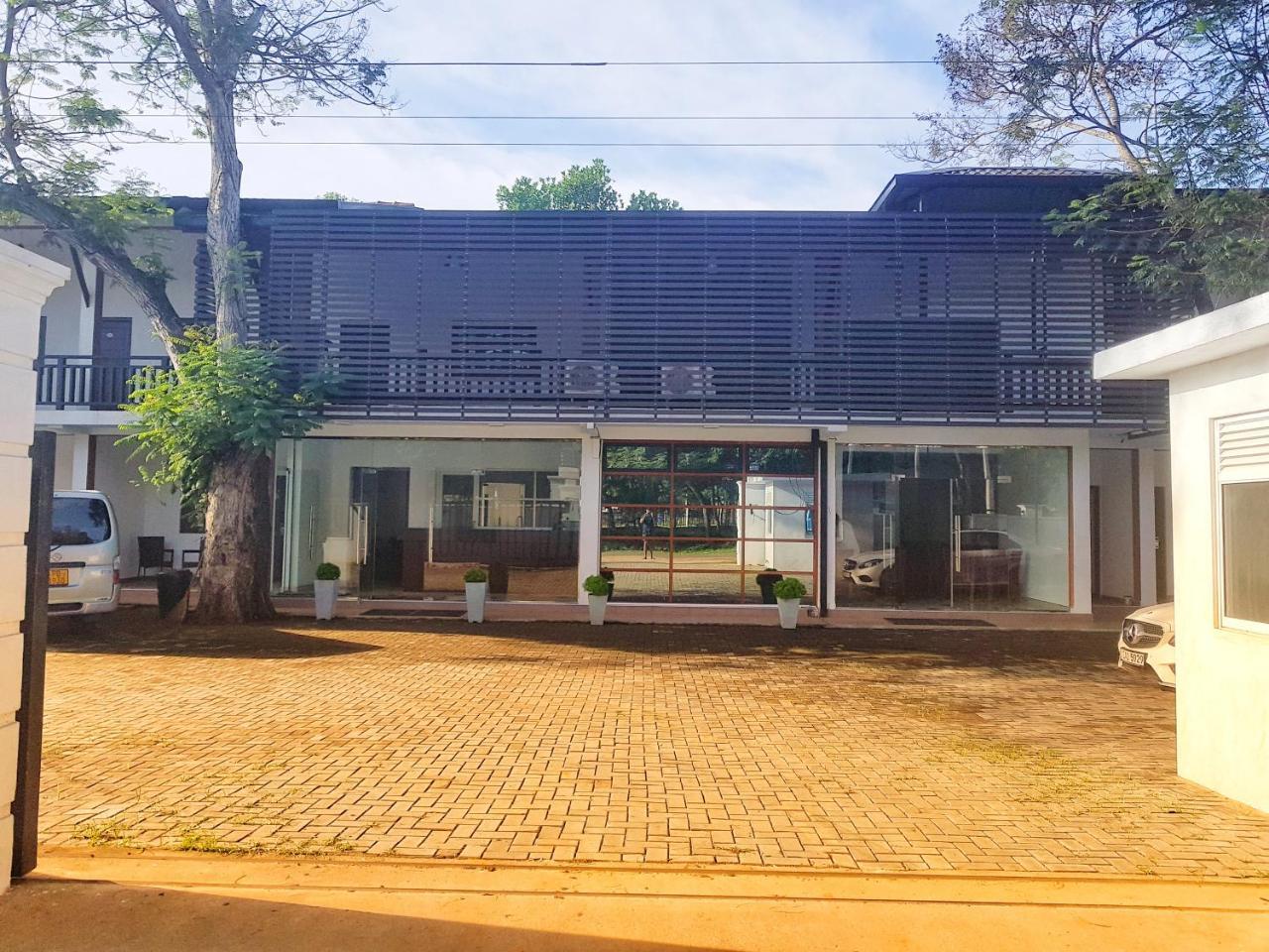 Livinya Holiday Resort Kataragama Luaran gambar