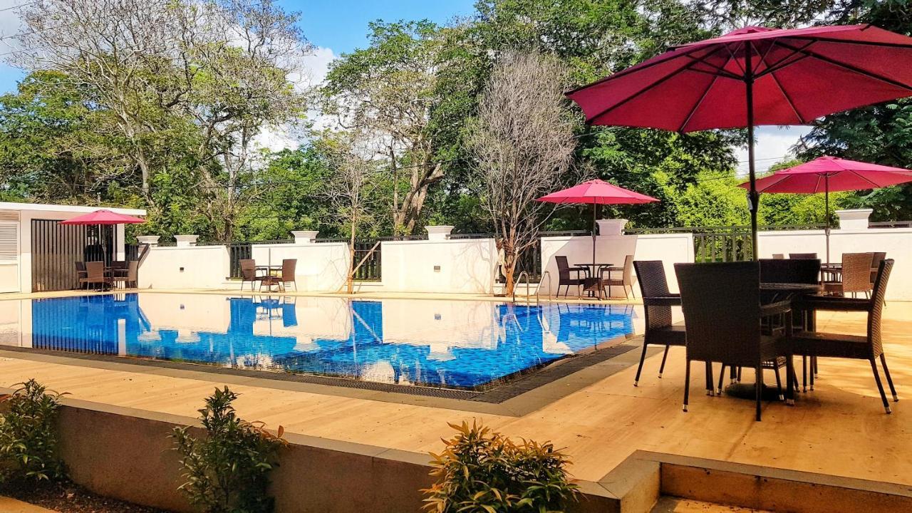 Livinya Holiday Resort Kataragama Luaran gambar